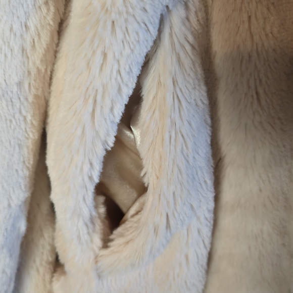 Cream Teddy Jacket - Picture 4 of 6